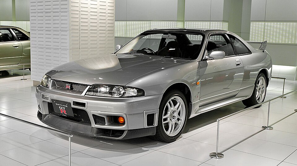 Nissan Skyline GT-R (R33)