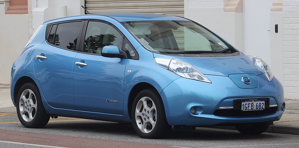 Nissan Leaf (ZE0)