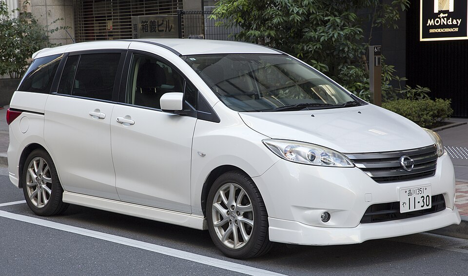 Nissan Lafesta (B35)