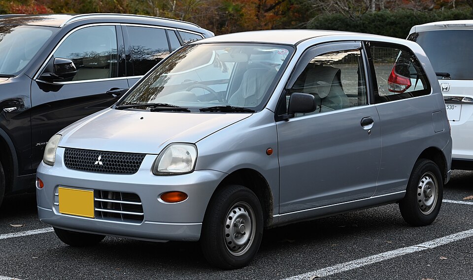 Mitsubishi Minica (H40)