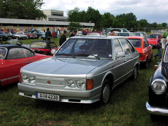 Tatra 613 (613-3)
