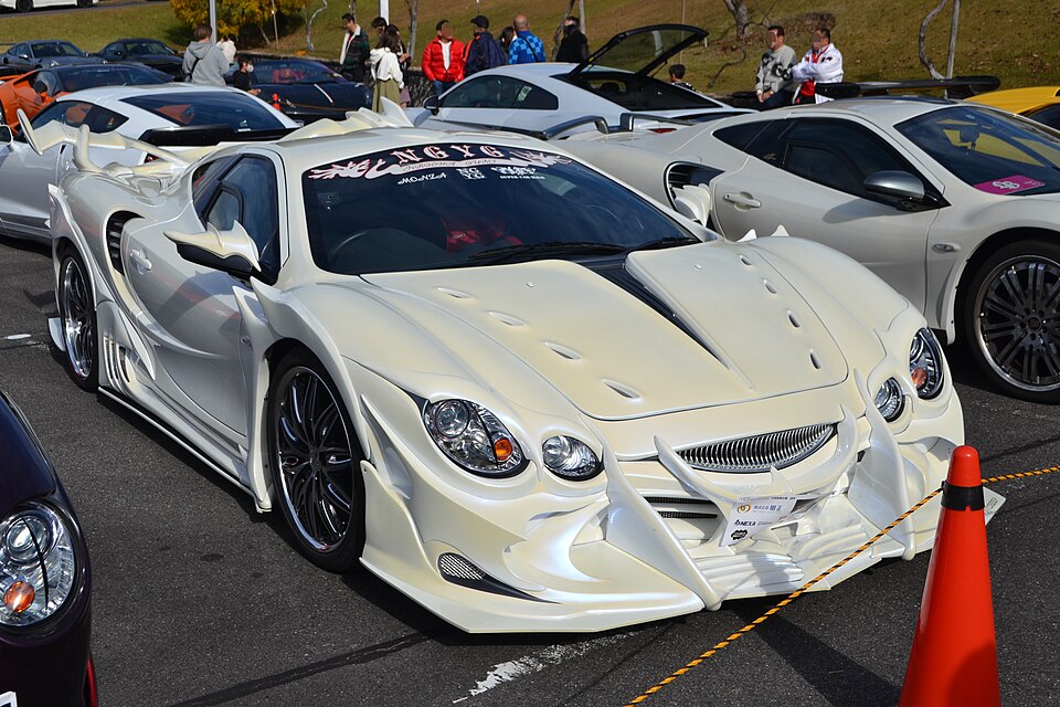 Mitsuoka Orochi