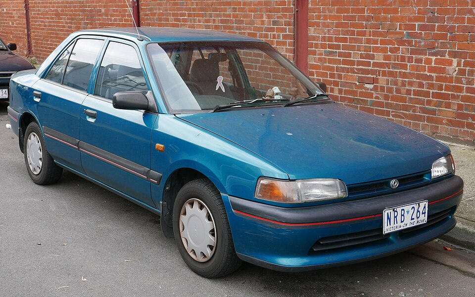 Mazda 323 BG