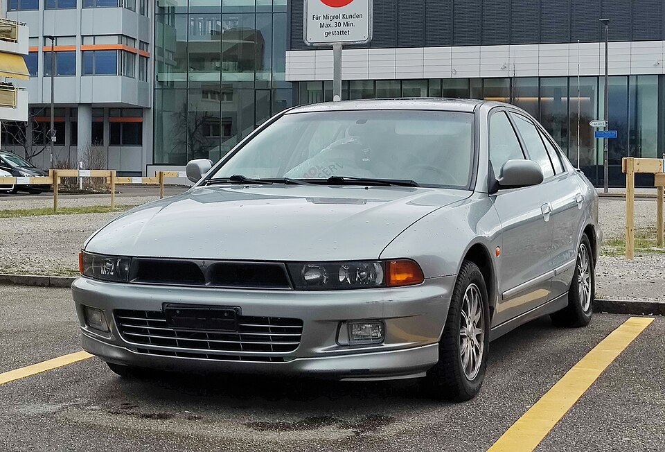 Mitsubishi Galant 8th gen