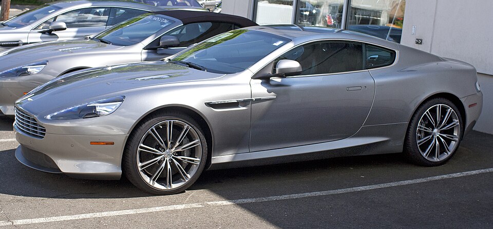 Aston Martin Virage 2011