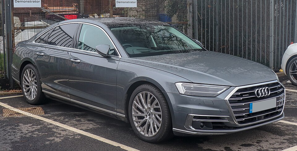 Audi A8 (D5)