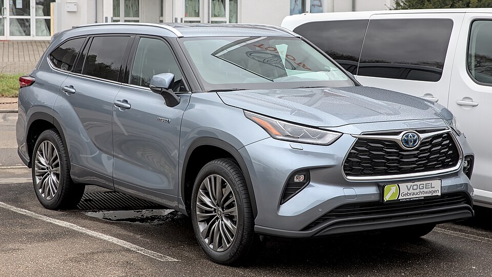 Toyota Highlander (XU70)