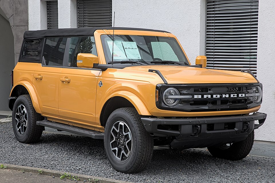 Ford Bronco (VI · U725)