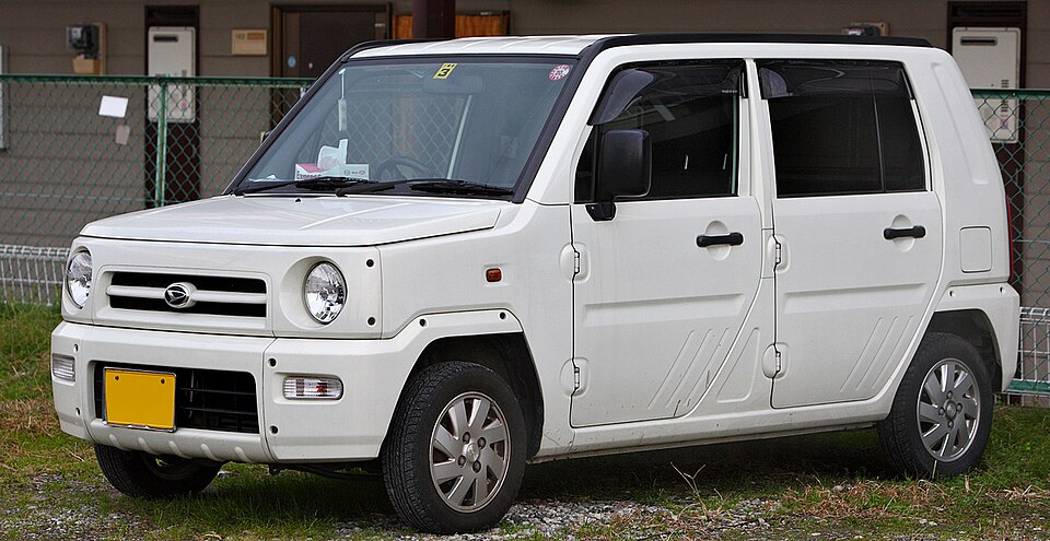 Daihatsu Naked