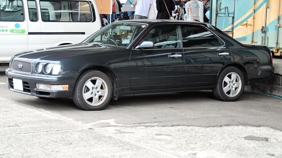 Nissan Gloria (Y33)
