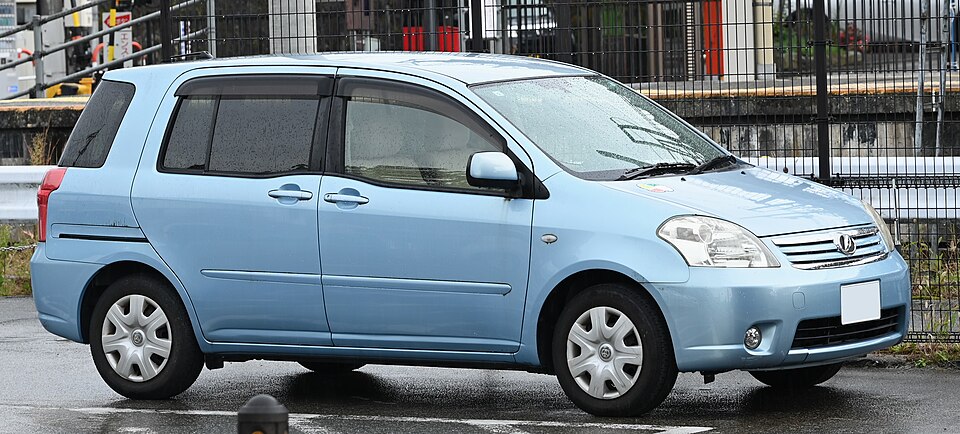 Toyota Raum (XZ20)