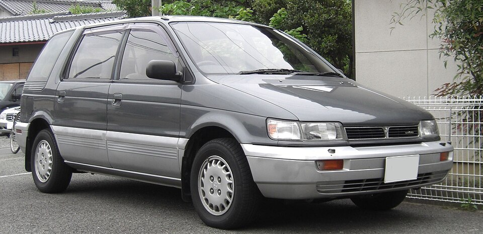 Mitsubishi Chariot (N30/N40)