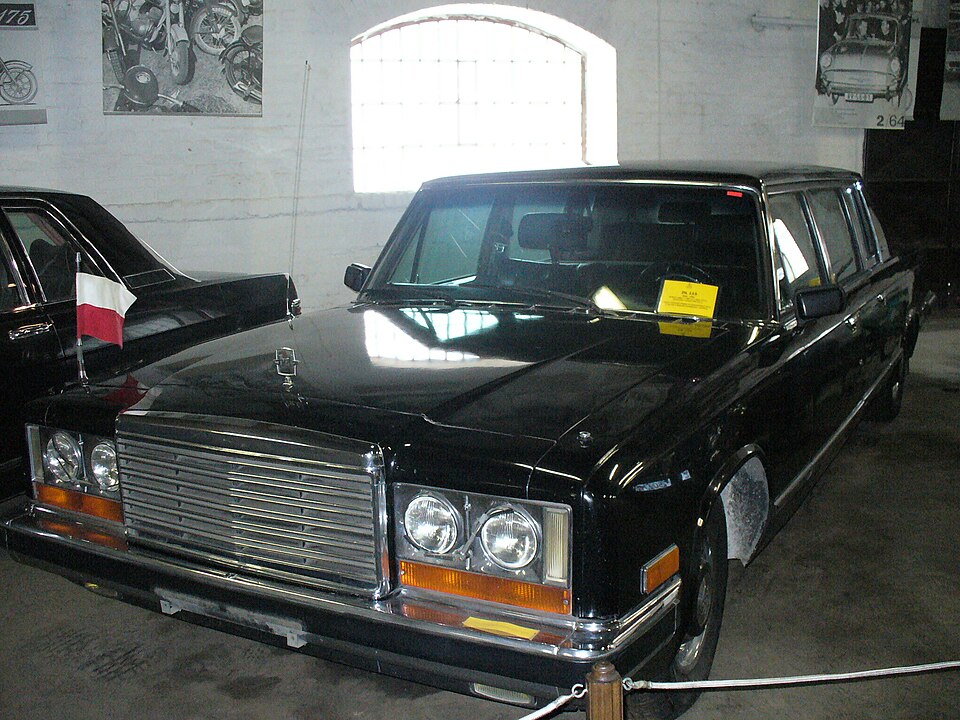 ZIL 4104