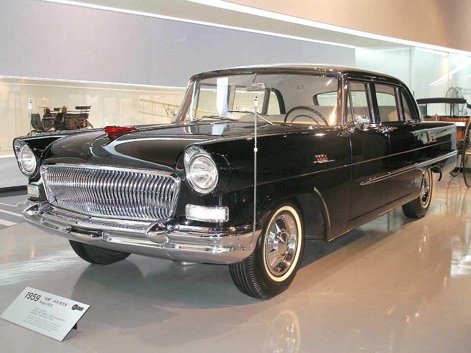 Hongqi CA72