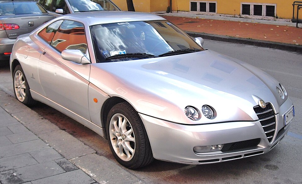 Alfa Romeo GTV (916)