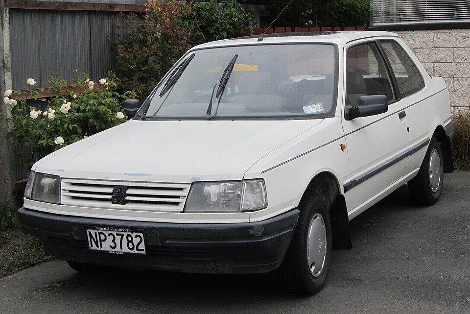 Peugeot 309