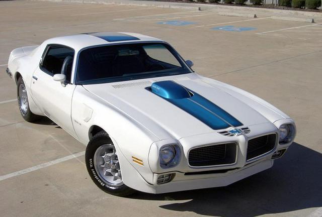 Pontiac Firebird (2G)